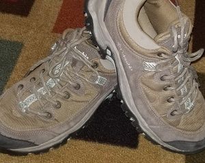 Columbia brand hiking shoes